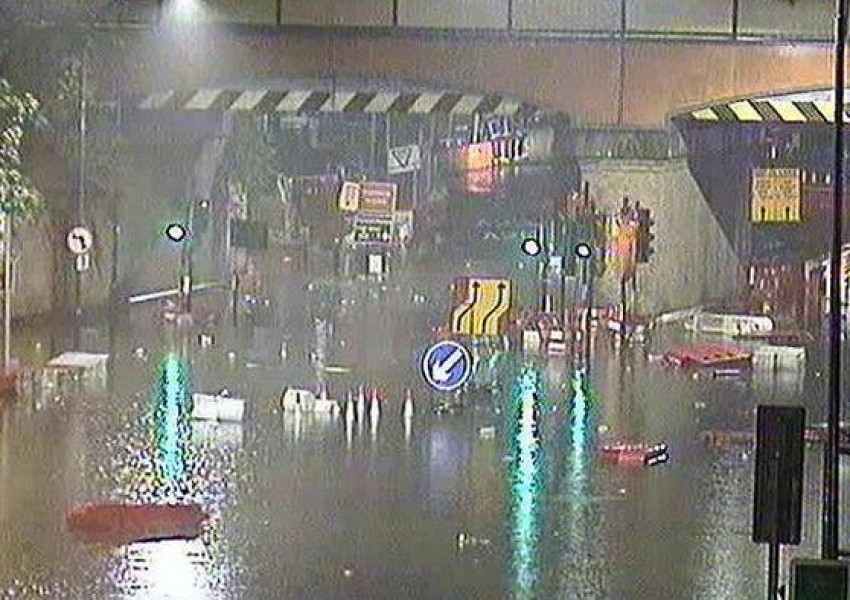 Хаос и наводнения в югоизточната част на Лондон