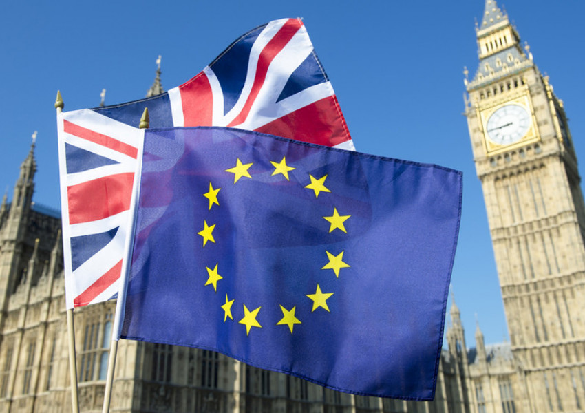 ЕС ще глобява Лондон ако отложи "Брекзит'