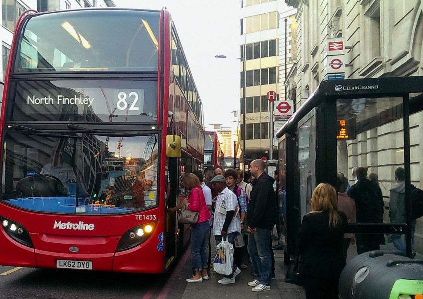 Проучване: Автобусите в Лондон стават все по-бавни и ненадеждни