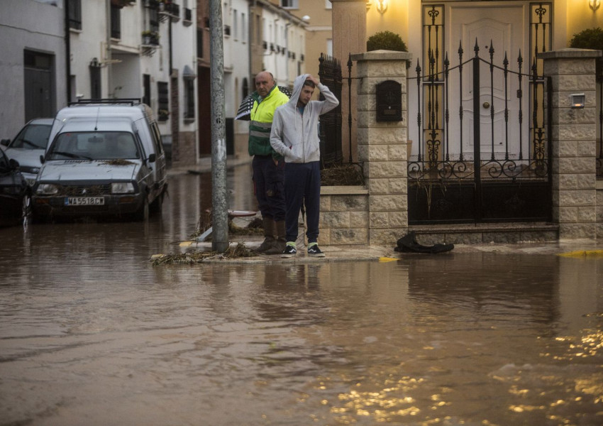 Бурята Елза причини истински ужас в Испания и Португалия