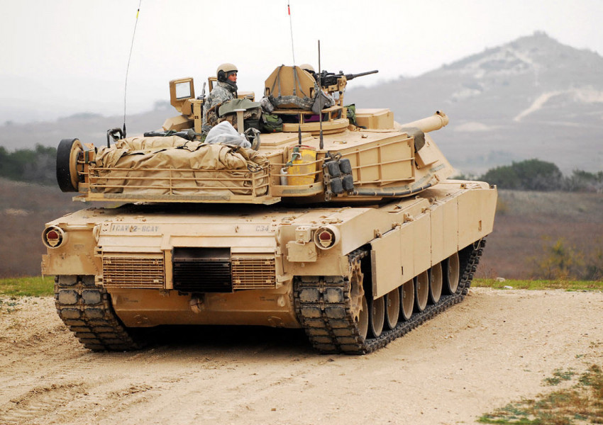 Полша ще закупи 116 танка "М1 Ейбрамс" от САЩ, заяви днес полският министър на националната отбрана Мариуш Блашчак