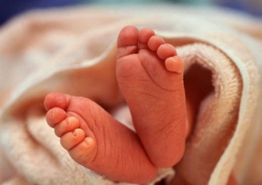 Бебе със сърце отвън се роди в Китай