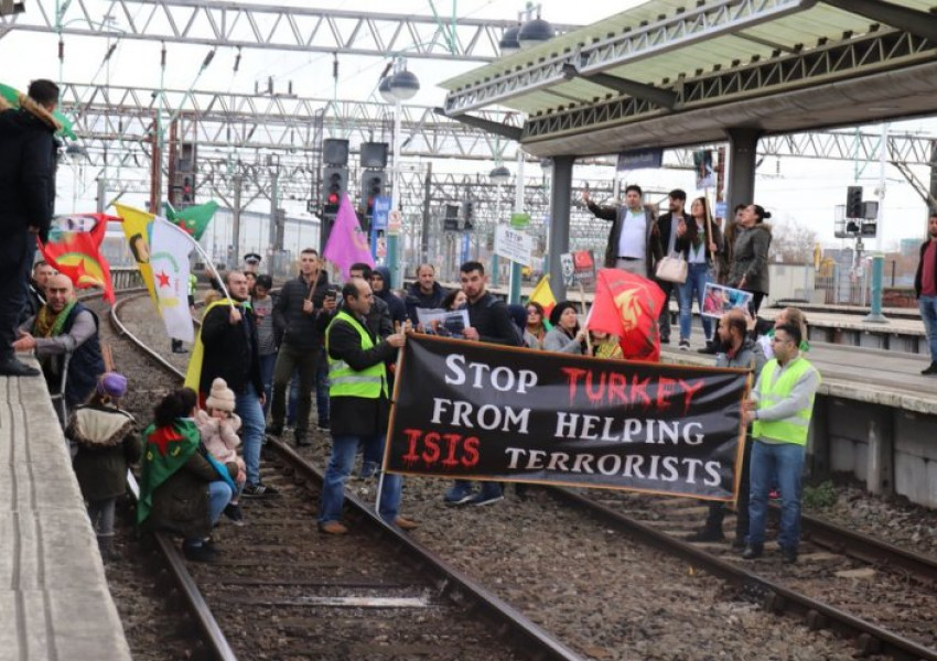 Извънредно! Спряха влаковете от Манчестър! (ВИДЕО)