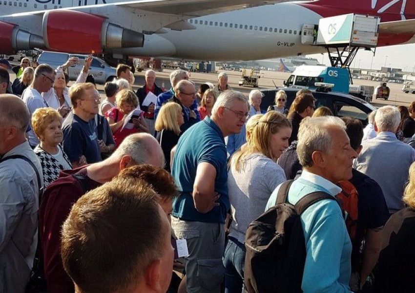 Евакуираха летището в Манчестър