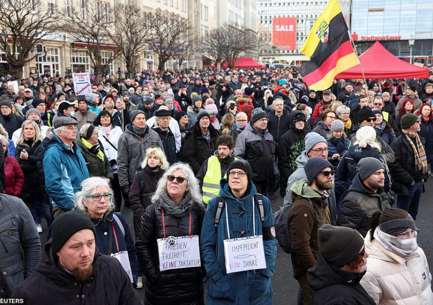 Многолюдни протести в Германия срещу ковид-мерките, ваксинациите и ограниченията
