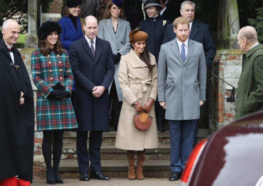 Кейт и Уилям ще отпразнуват Коледа с майката на херцогинята