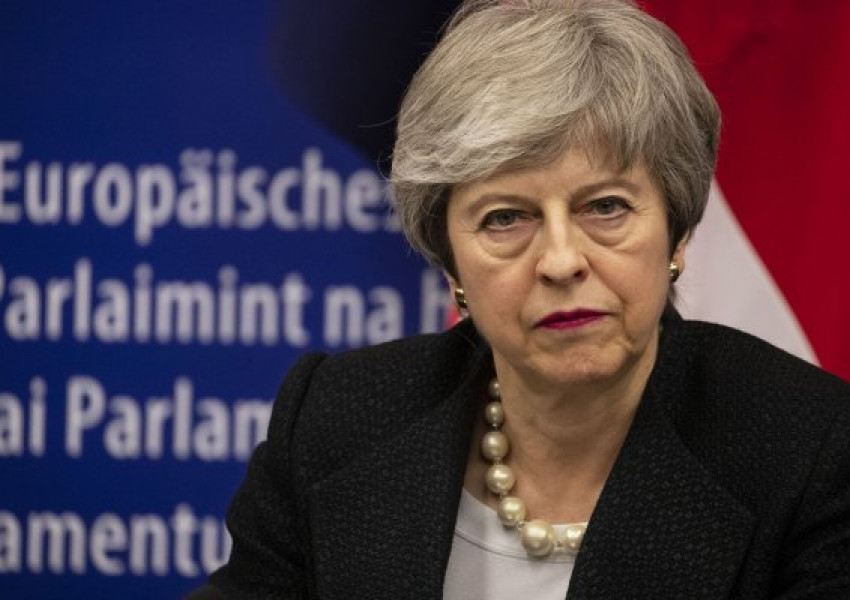 Тереза Мей ще поиска днес официално отлагане на "Брекзит"