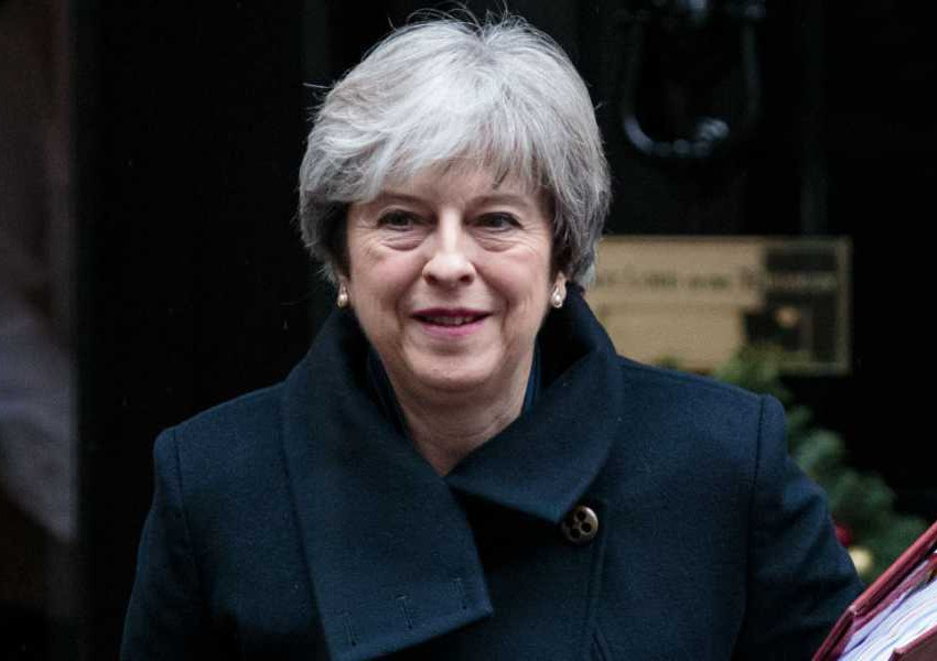 Бунт срещу Тереза Мей заради митническия съюз