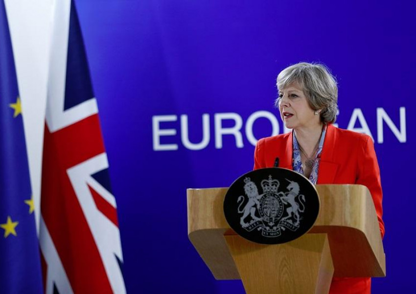 Свалят Тереза Мей при провал на вота за сделката?