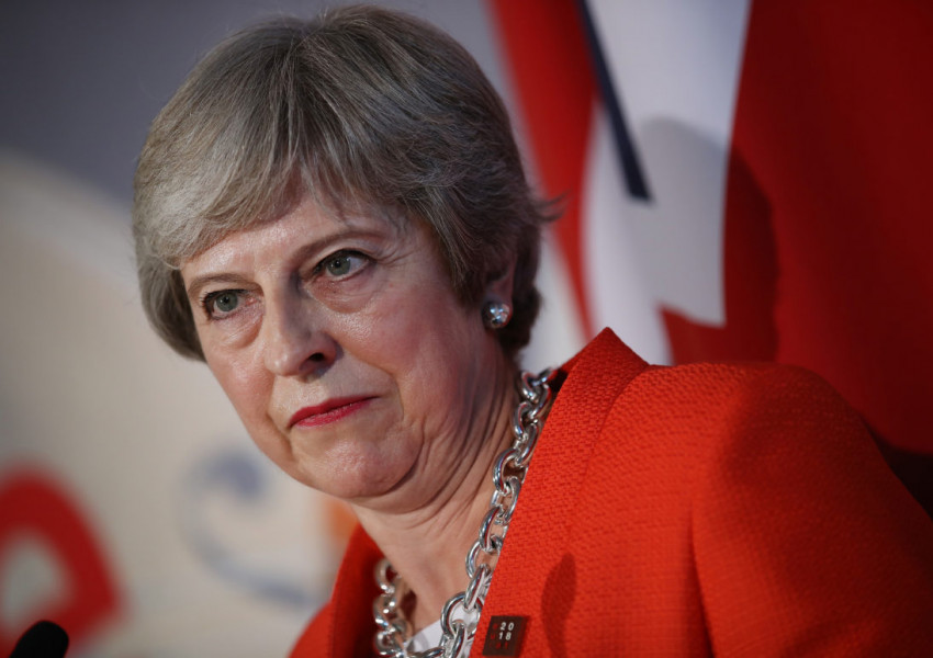 Тереза Мей казва задават ли се нови избори