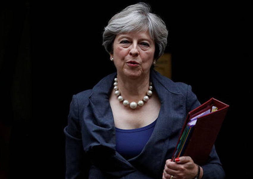 Тереза Мей заминава на спешна среща в Брюксел