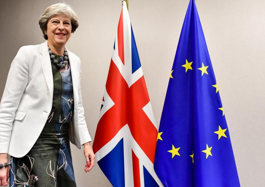 Дейвис с нападка към Мей: Даже не е прочела доклада за "Брекзит" и икономиката!