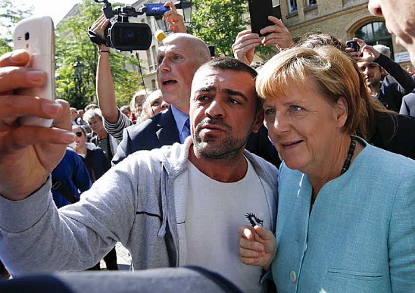 Меркел призова за съчувствие към бежанците