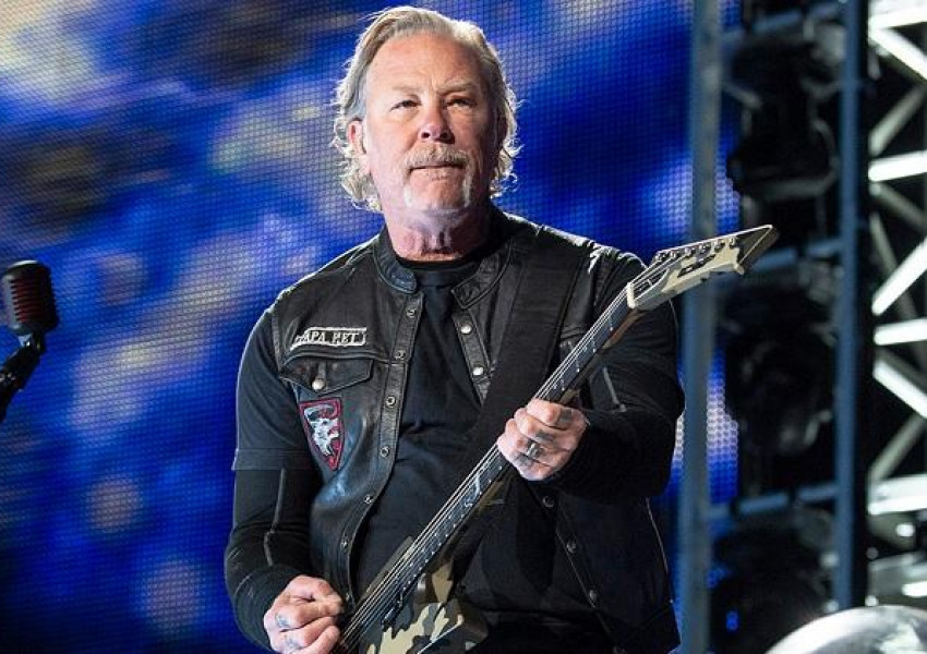 Фронтменът на Metallica влезе в клиника за зависимости
