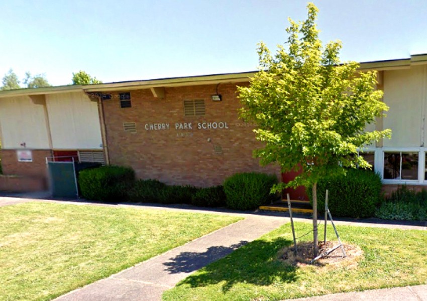 Училище забрани домашните