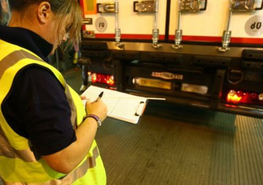 Кабинетът настоява: Трябва да напуснем митническия съюз!