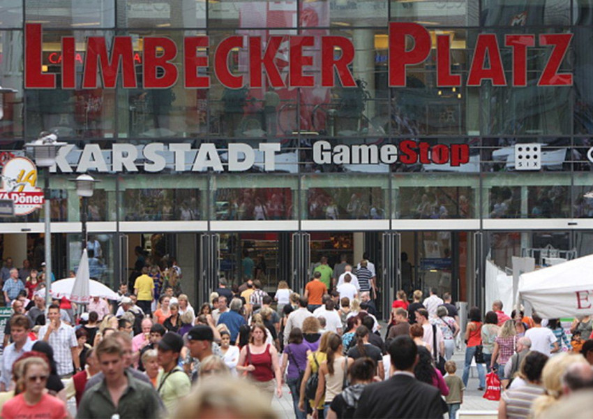 Затвориха мол заради възможна терористична заплаха (СНИМКИ)