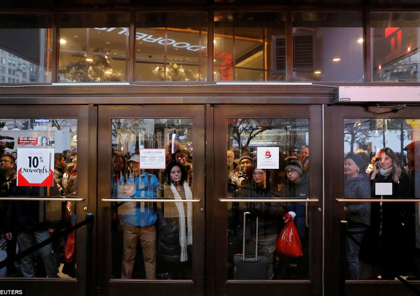 Батални сцени в Бирмингам за "Черния Петък"