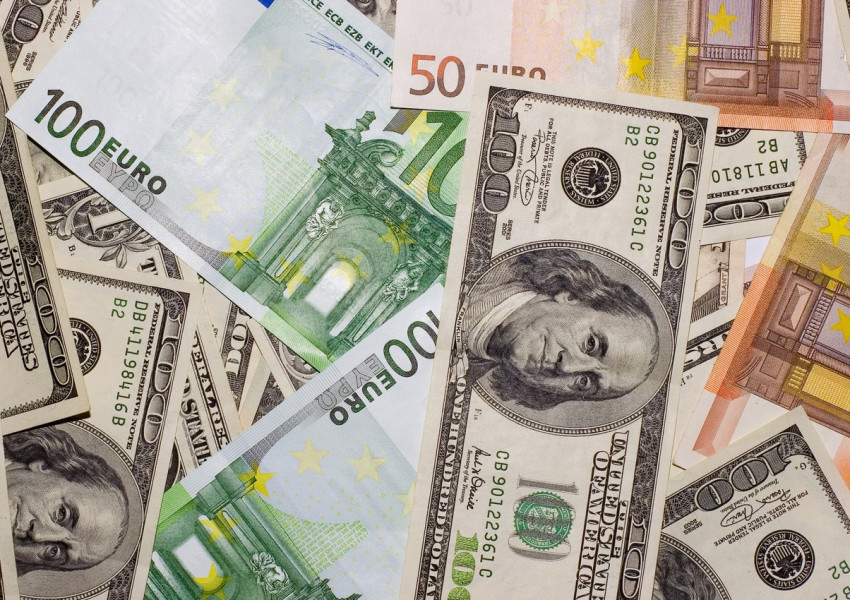 ФИНАНСИ: Еврото се срина до двайсет годишен минимум спрямо долара