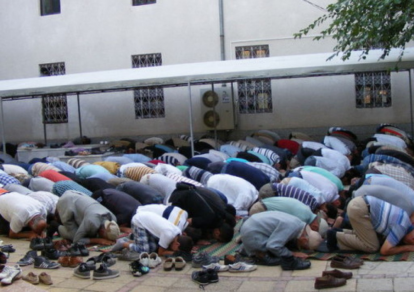 Странна игра : Накажи мюсюлманина, съберете точка