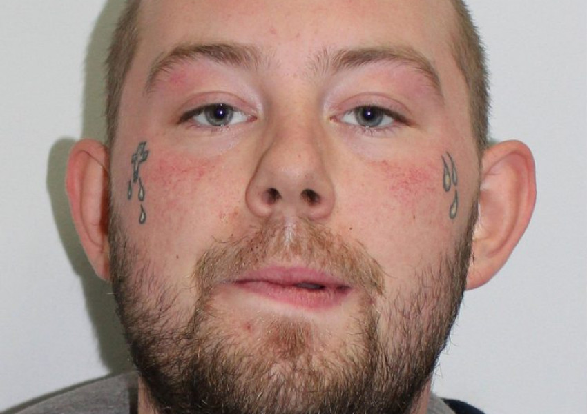 Мъж напада непознати с киселина в Източен Лондон