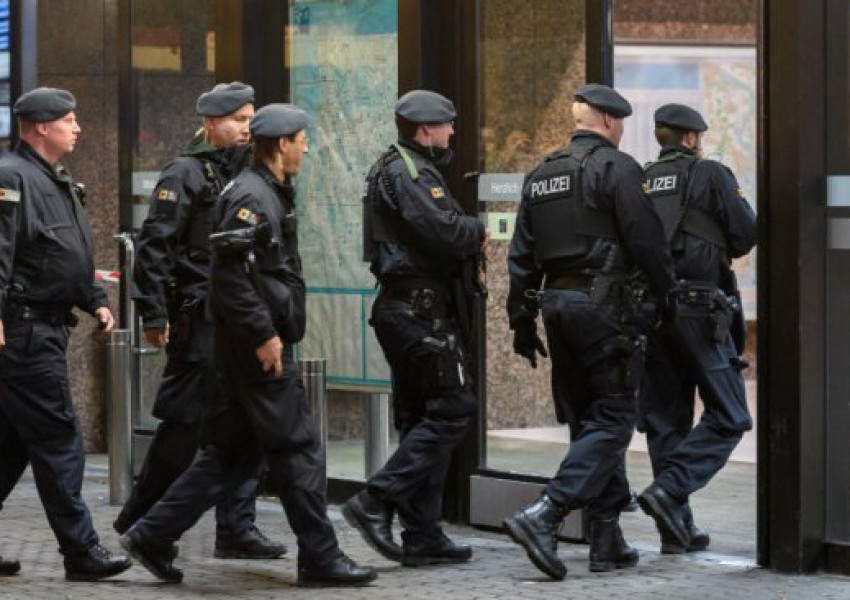 Убиха българче с брадва в Германия