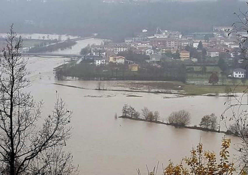 Наводнения убиха 6 души в Италия