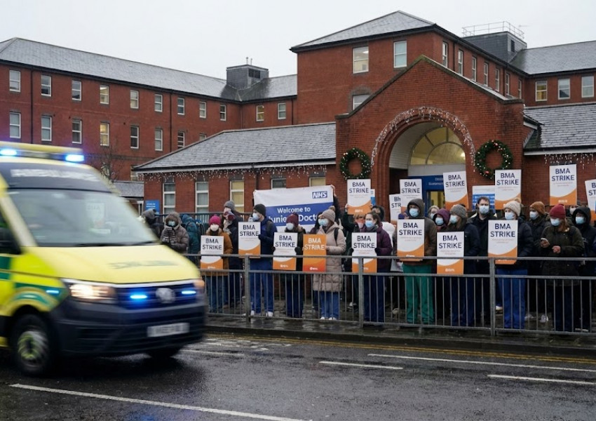 Коледна блокада на болниците: Лекарите потвърдиха 5-дневна стачка от утре Коледна блокада на болниците: Лекарите потвърдиха 5-дневна стачка от утре