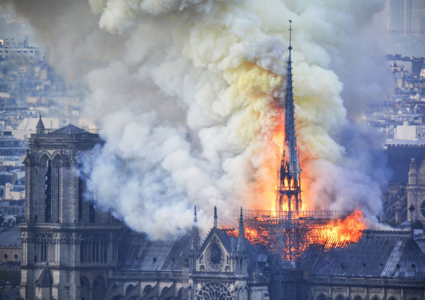 Пожарът в "Нотр Дам" беше предупреждение. Ще се вслуша ли обаче Европа?