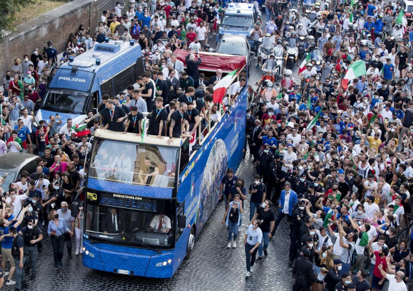 Обвиниха италианските национали и празненствата след спечелване на ЕВРО 2020 за скока на ковид-заразяванията в Италия