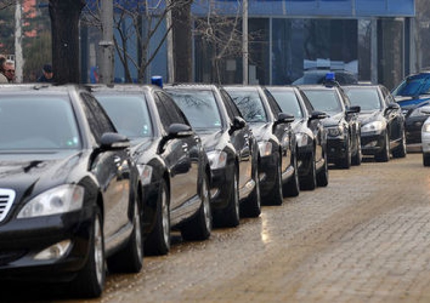 Вицепремиерите и министрите остават без коли и шофьори от НСО