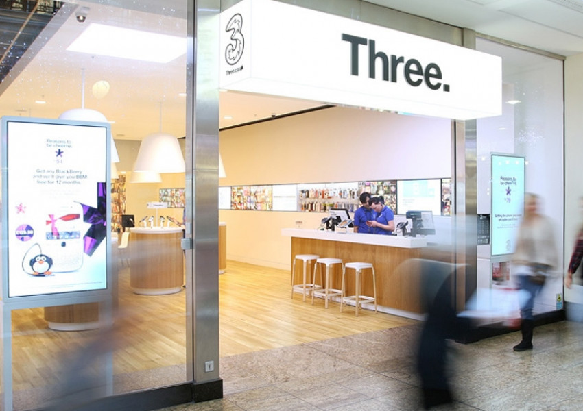 Един от най-големите мобилни оператори на Острова вдигна драстично таксите (СНИМКА)