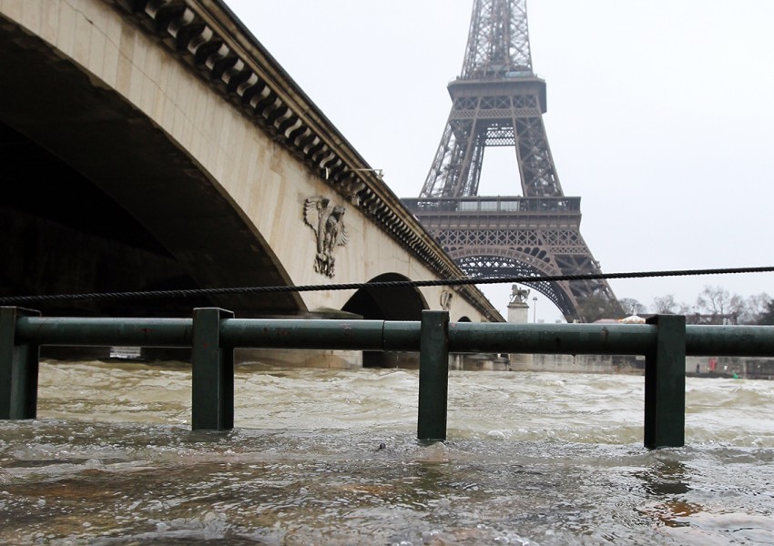 Поне 17 са жертвите на наводненията в Европа