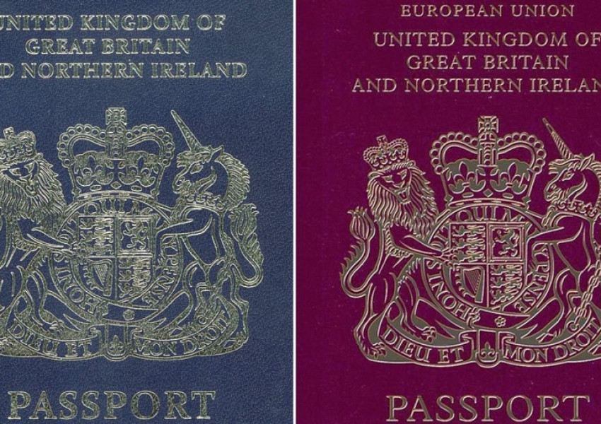 Лондон на съд заради новите червени паспорти