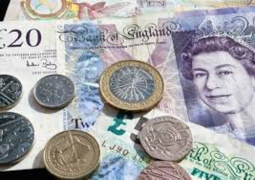 Паундът с нов спад заради проблемните преговори