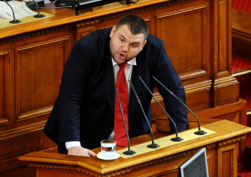 Пеевски: Аз защитавам интересите на България