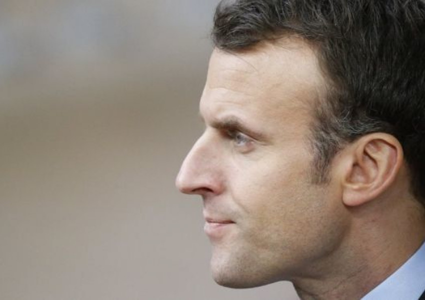 Франция ограничава със закон достъпа на мигранти до страната