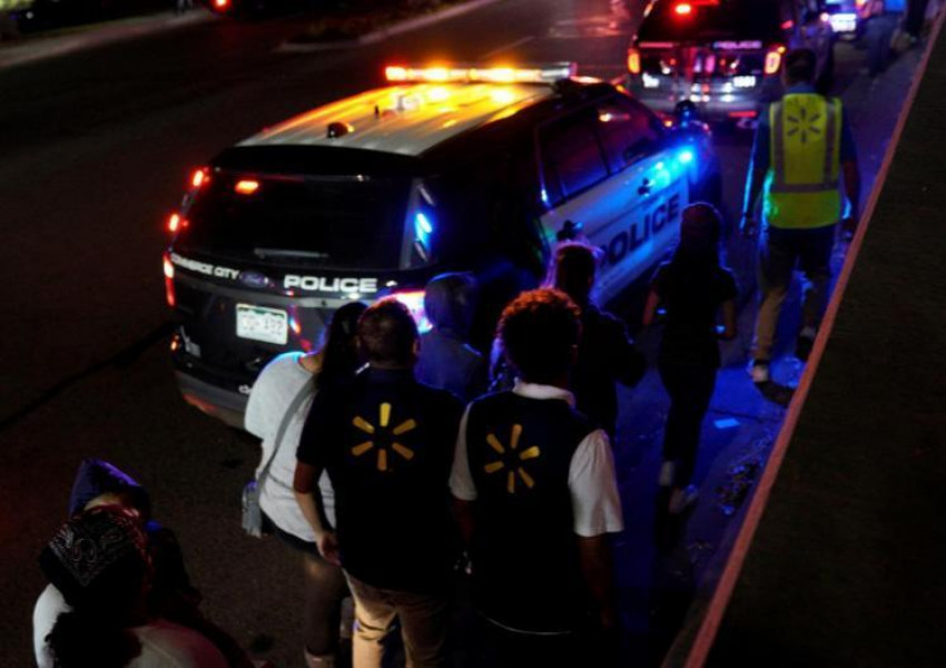 Трима души загинаха при стрелба в "Уолмарт"