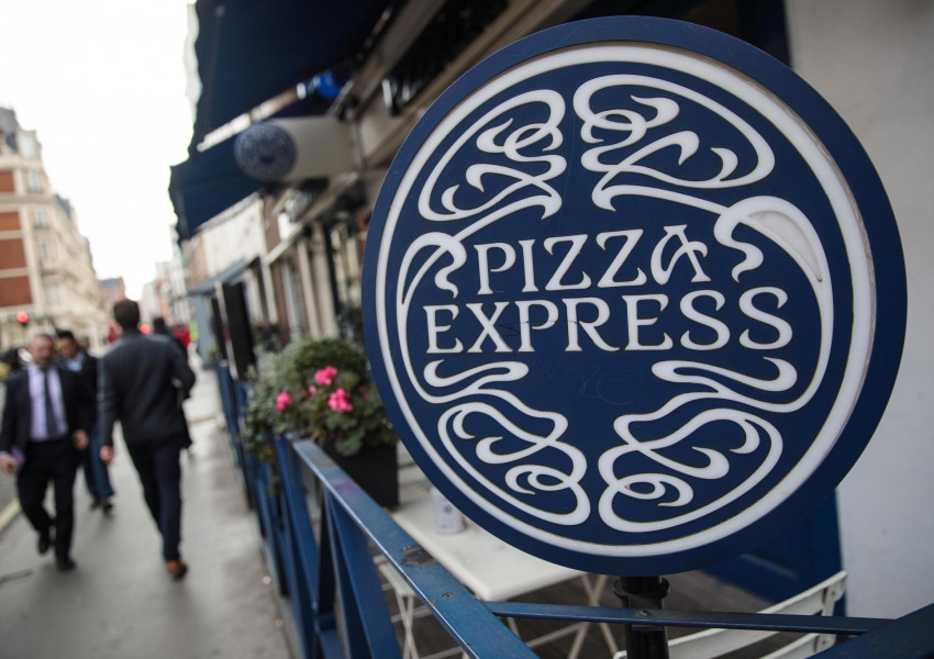 Pizza Express съкращава 1300 работни места във Великобритания.
