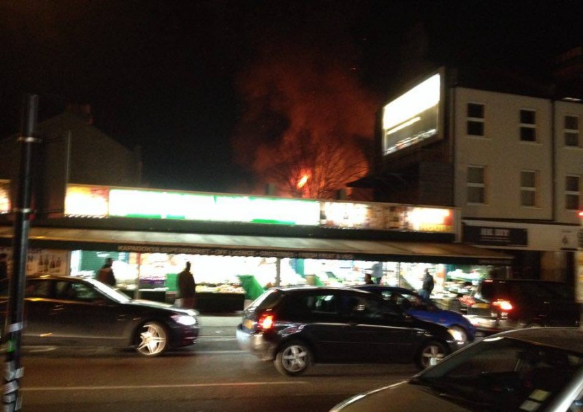 Пожар се вихри в един от най-българските квартали на  Лондон
