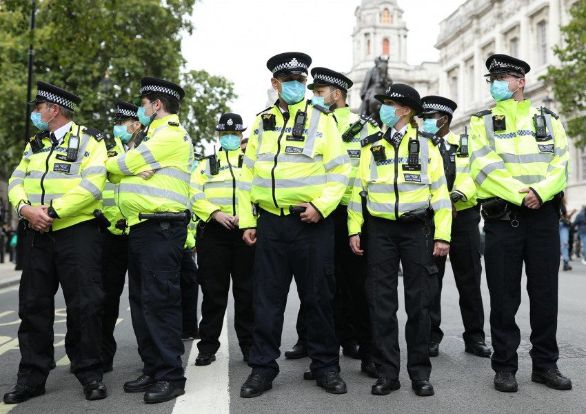 Полицията в Лондон започва проверки