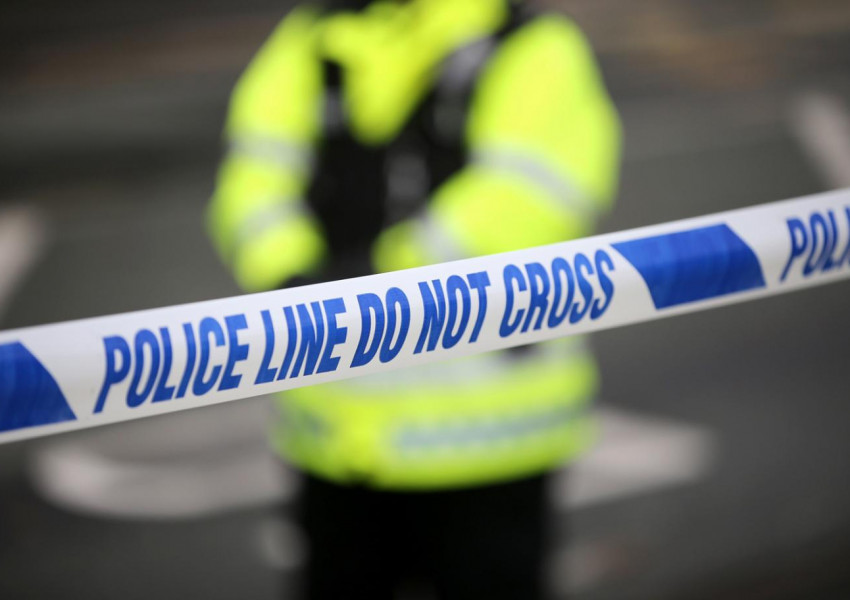 Убиха с нож жена насред улица в Южен Лондон