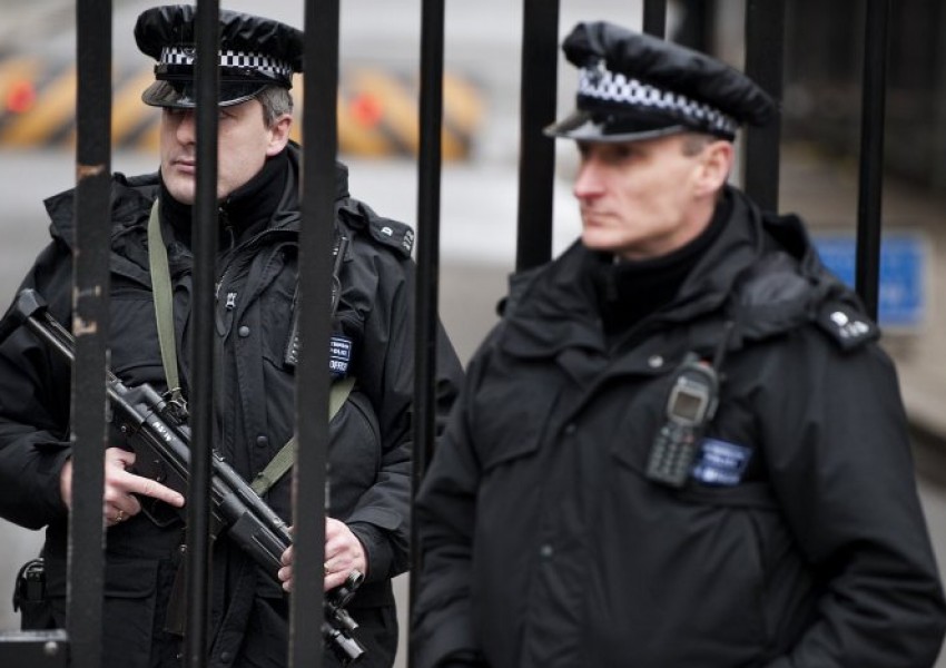 Лондон се готви за "10 едновременни  терористични нападения"