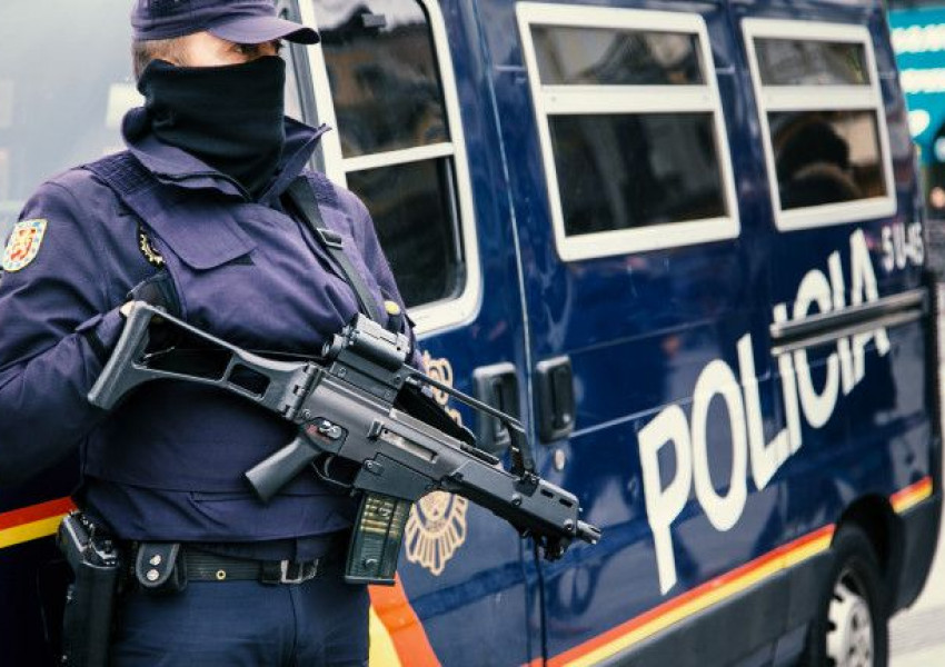 Задържаха българин в Мадрид за фалшива бомбена заплаха