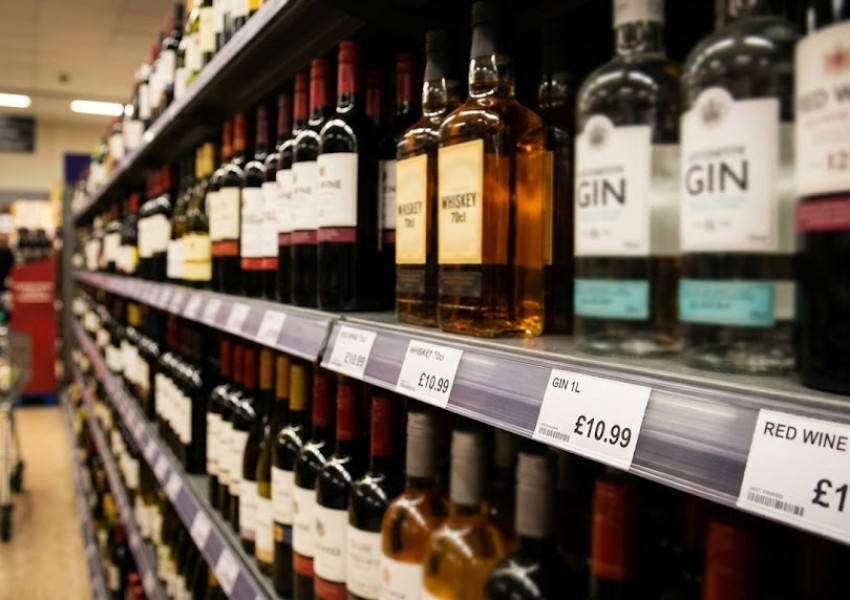 Цените на алкохола скачат от утре: Вижте с колко поскъпват виното, бирата и спиртните напитки