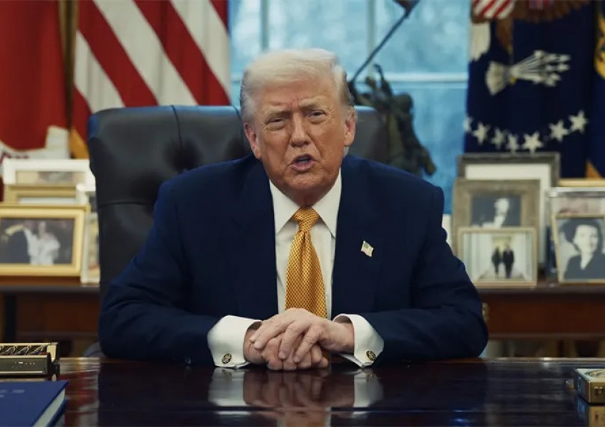 Обрат! Тръмп се поклони пред британските войници: "Вие сте най-великите войни!"