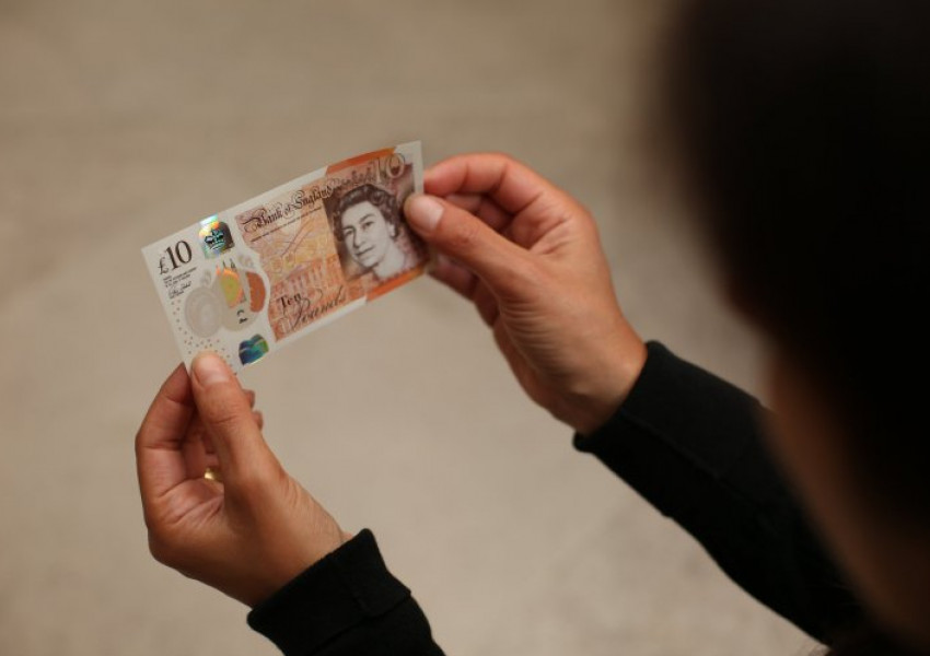 Новите 10 паунда са тук! (СНИМКИ)