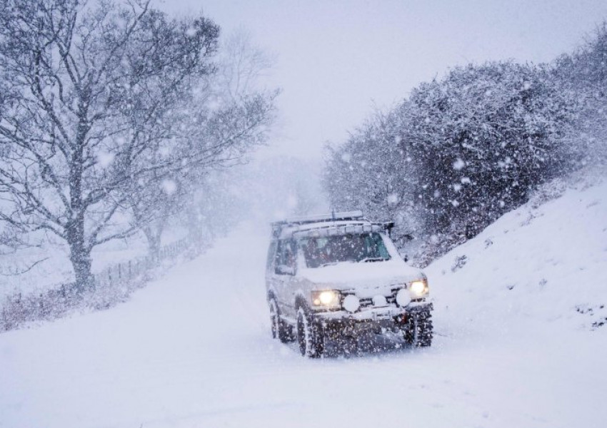 Силен снеговалеж и студ сковават Острова тази нощ