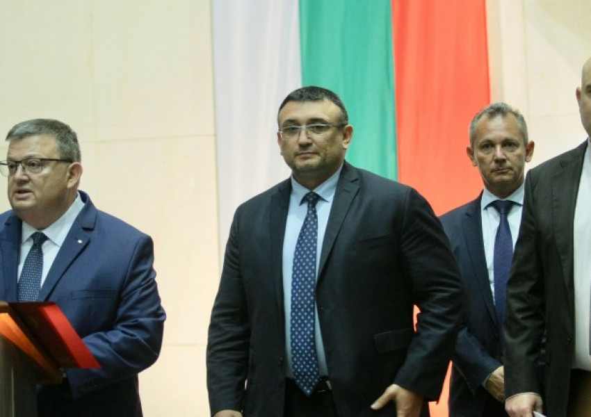 Прокуратурата публикува доказателства за шпионажа на Малинов (СНИМКИ)