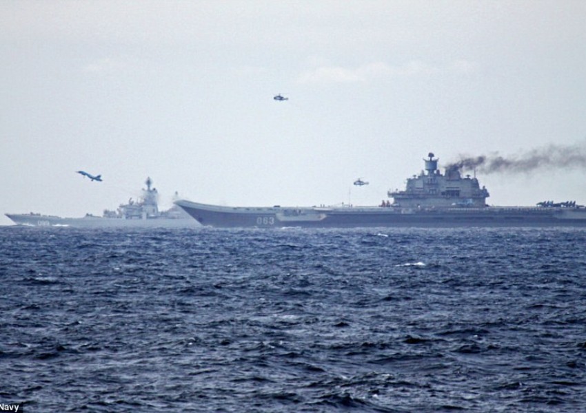 Путин пробва да раздели Кралския флот със своите кораби (ВИДЕО)